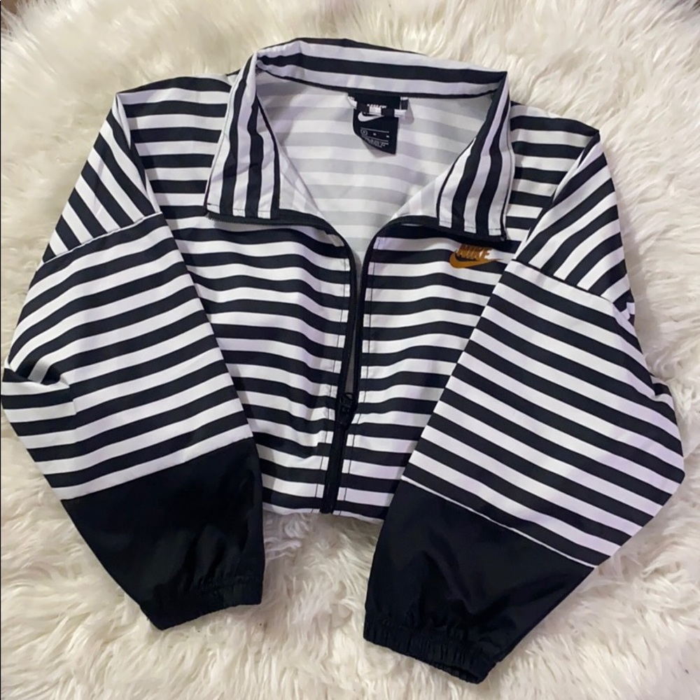 COPY - Nike windbreaker (NEW!)